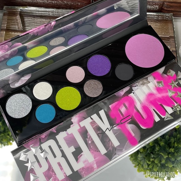🆕 MAC Pretty Punk Eyeshadow & Highlighter Palette Limited Edition - Picture 4 of 16